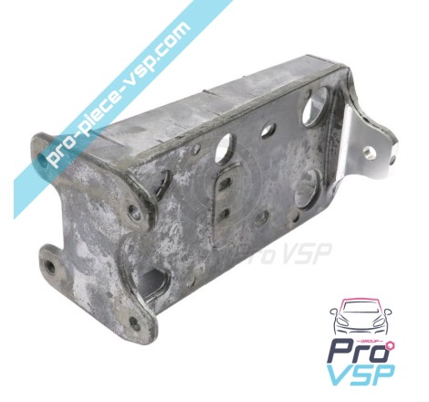 Rear triangle holder