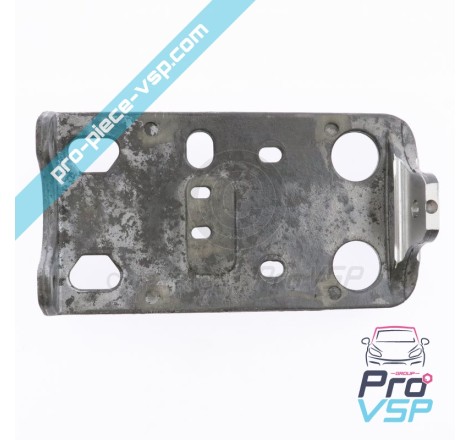 Rear triangle holder