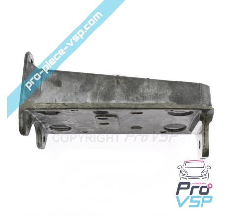 Rear triangle holder
