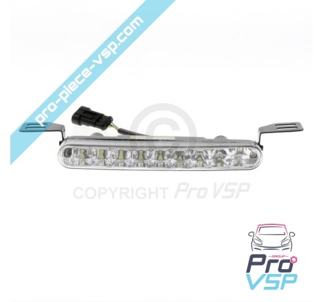 Right daytime running light