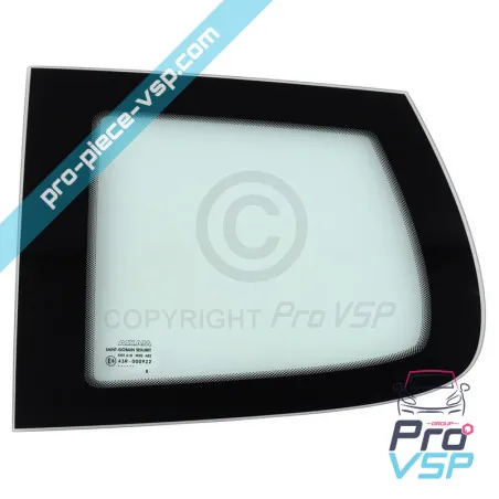Vitre custode gauche teintée pour aixam roadline