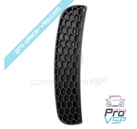 Left grid of rear bumper
