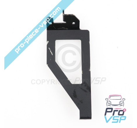 Corrigindo o pára-choques para trás usado para Microcar