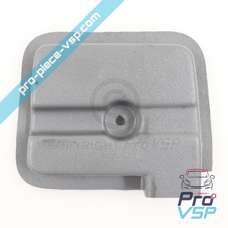 Left rear light cache