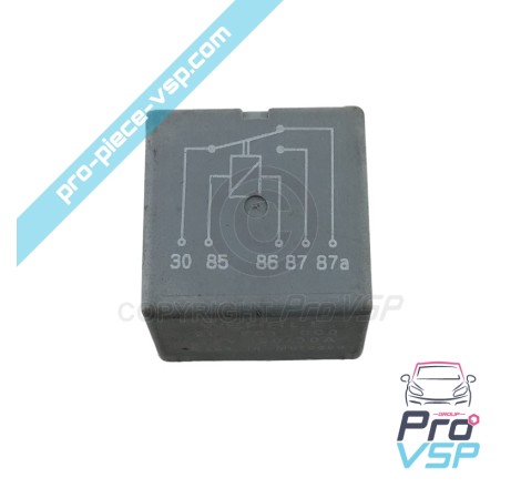 Relè grigio a 5 pin