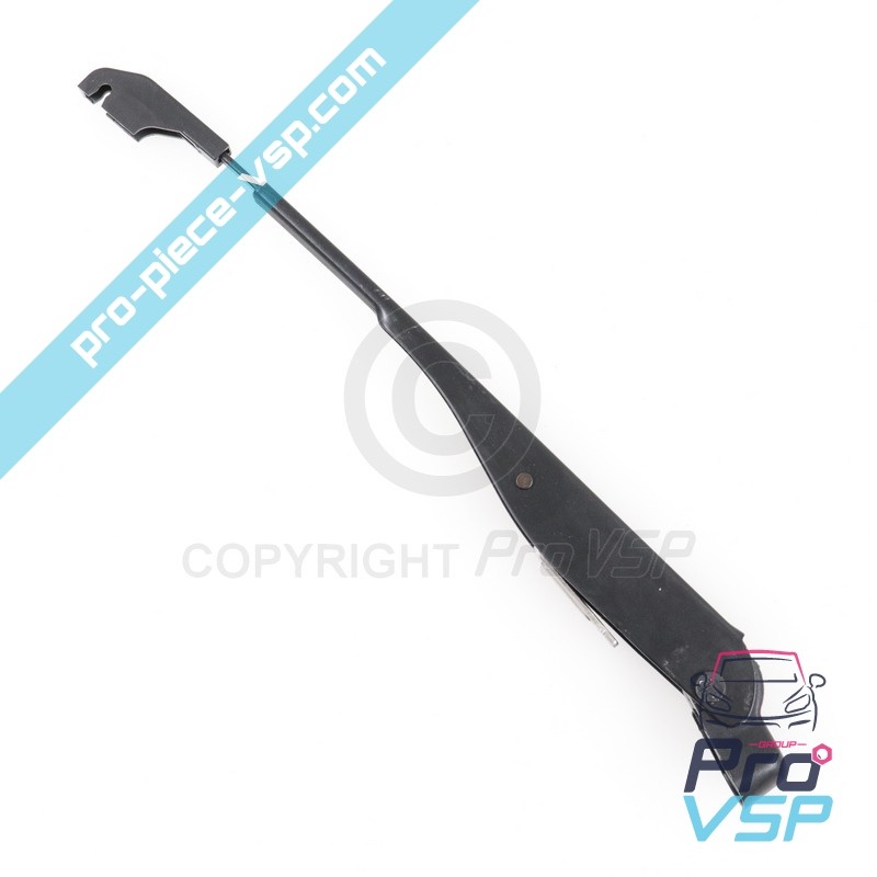 Rear wiper arm