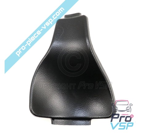 Left rear light cache