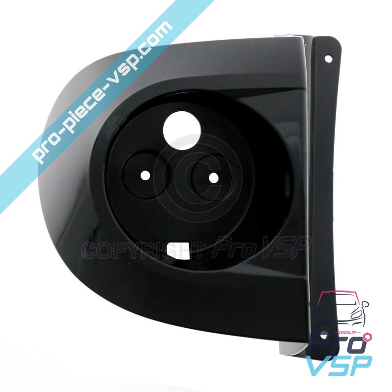 Left rear light hubcap