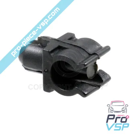 Hood stem staple for Aixam