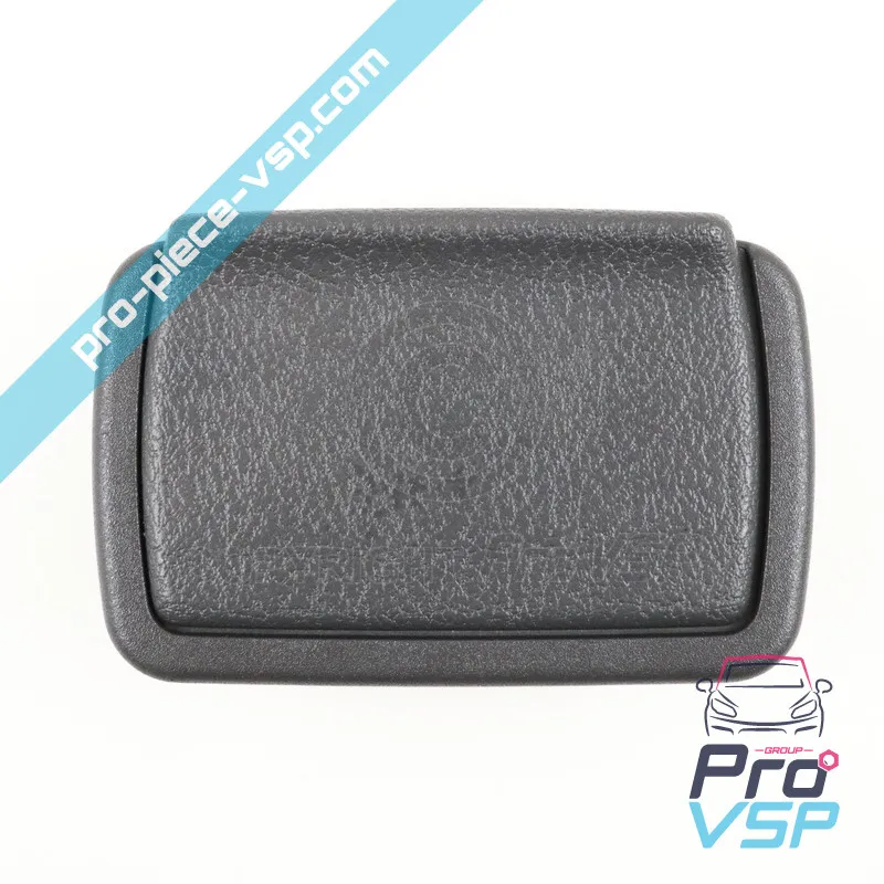 Benutzte Aschenbecher für Ligier Ambra Benutzte Aschenbecher für Ligier Ambra