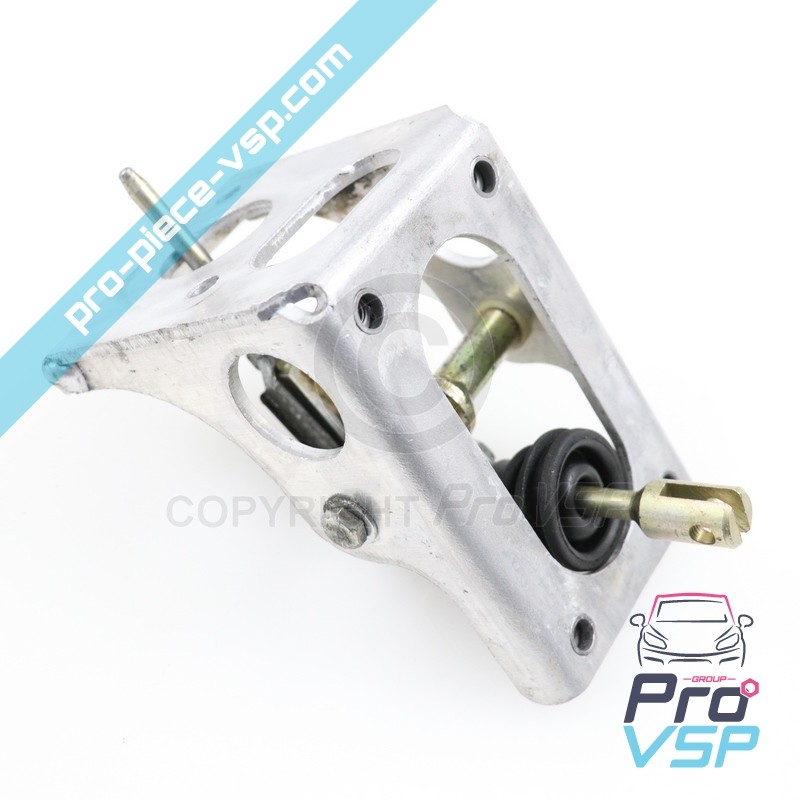 Master cylinder support