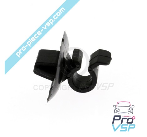 Capot rod fixing