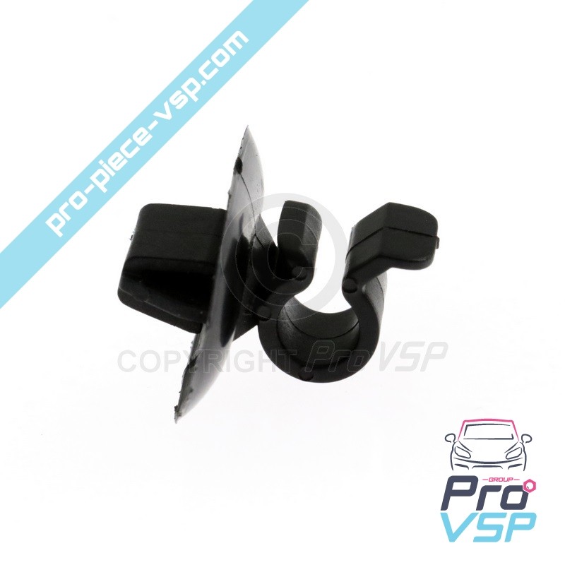 Capot rod fixing