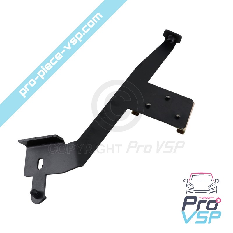 Front left wing attachment