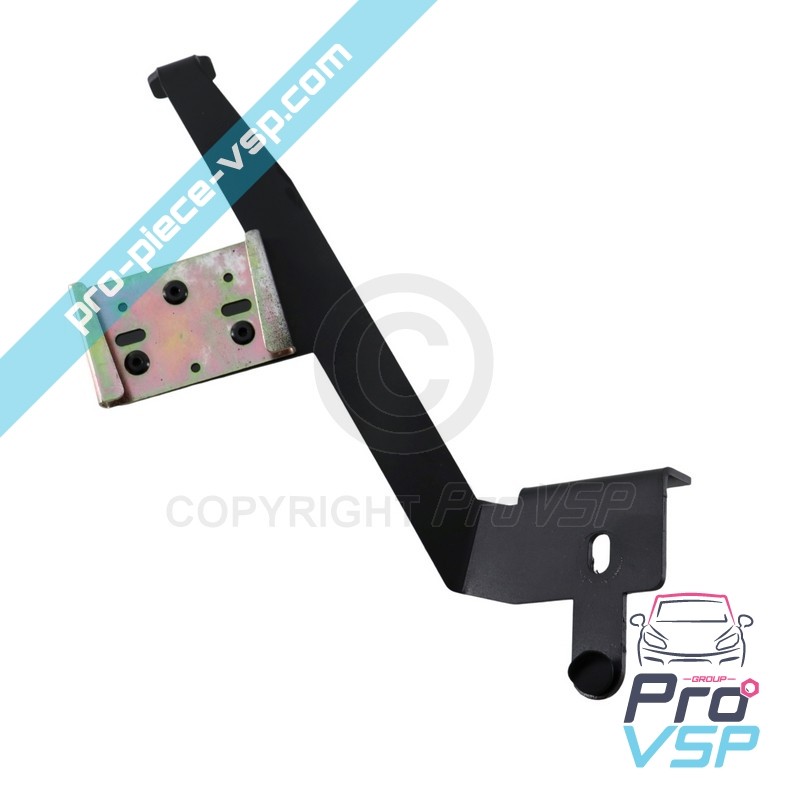Front left wing attachment