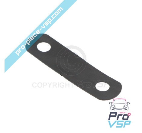 Against tailgate strike plate