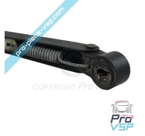Front wiper arm