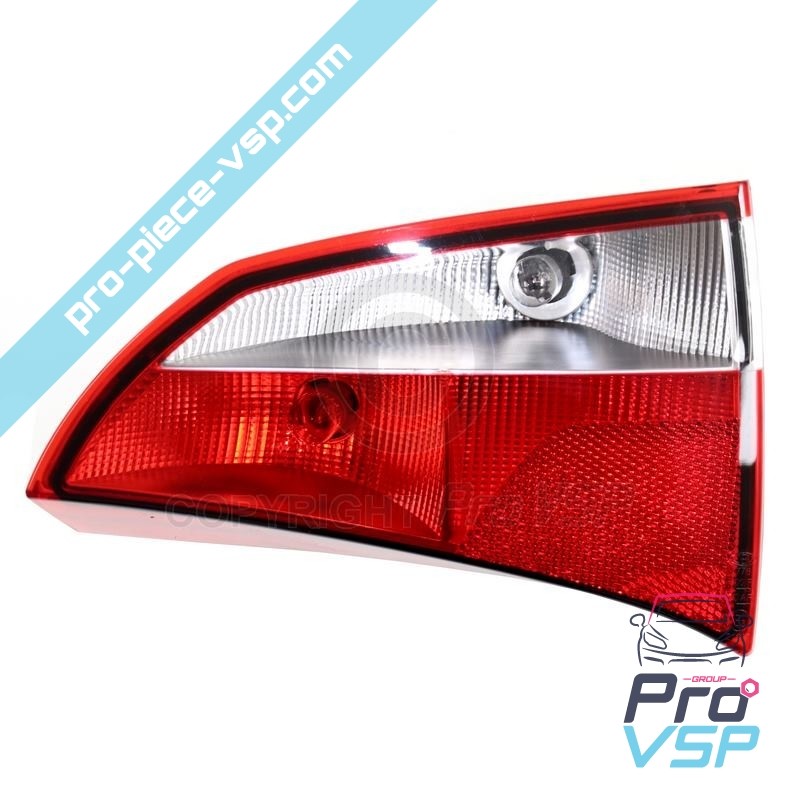 Right tailgate light