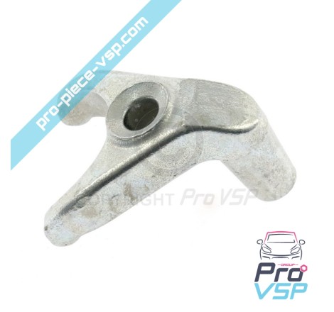 Injection pump holder
