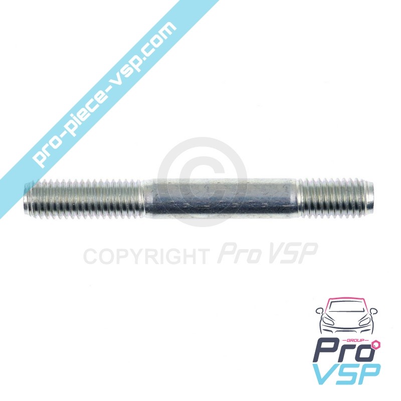 Injection pump mounting stud