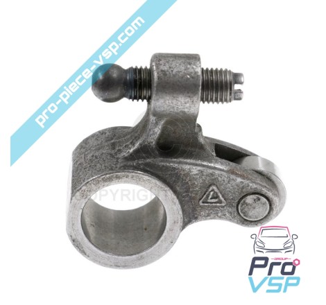 Pump injector rocker