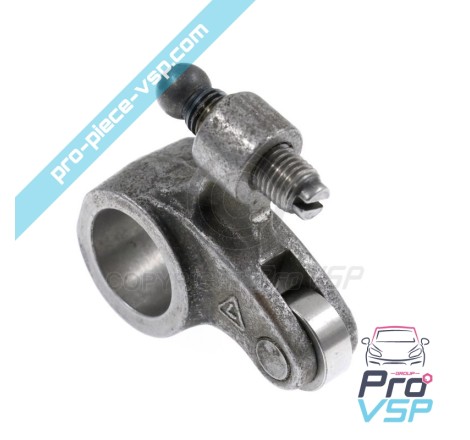 Pump injector rocker
