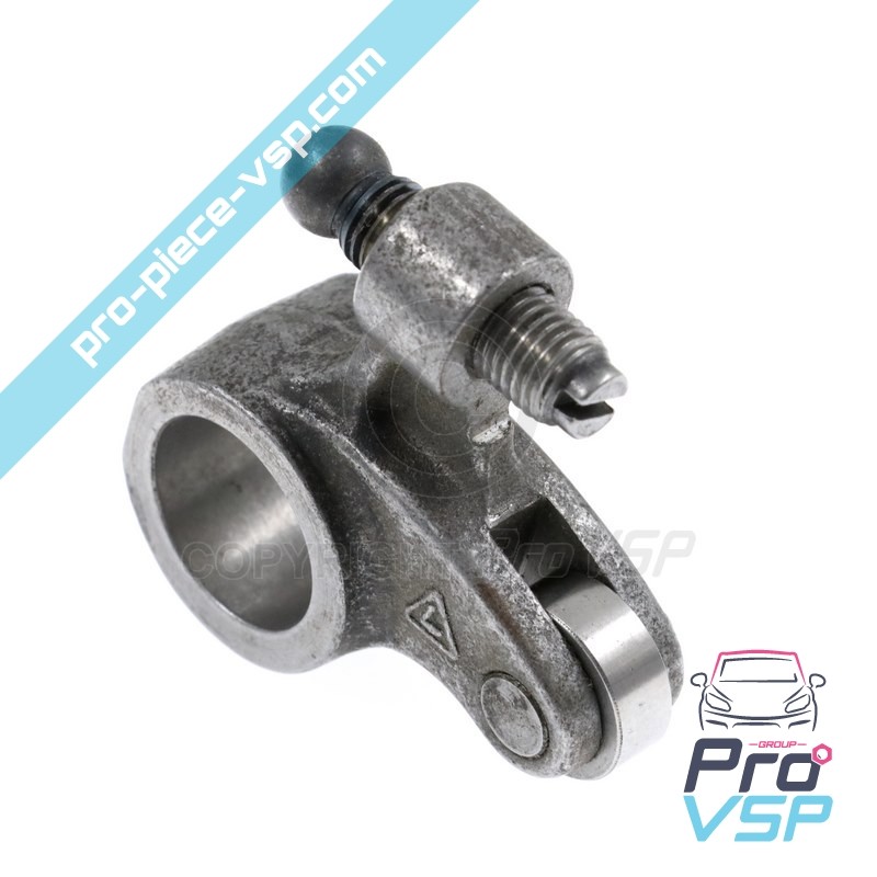 Pump injector rocker