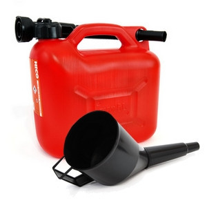 Jerrican e imbuto al miglior prezzo dell'auto senza un permesso